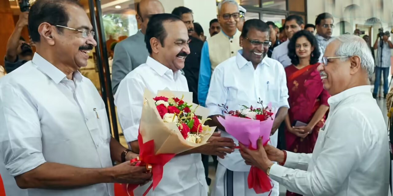 വന്ദേ മാതരം മുഴുവൻ പാടിയില്ല; വായ്പാട്ട് ഉണ്ടായില്ല; പ്രോട്ടോകോൾ ലംഘനമെന്ന് ഗവർണർ; ജമാഅത്തെ ഇസ്ലാമിയെ തൃപ്തിപ്പെടുത്താനെന്ന് ബിജെപി