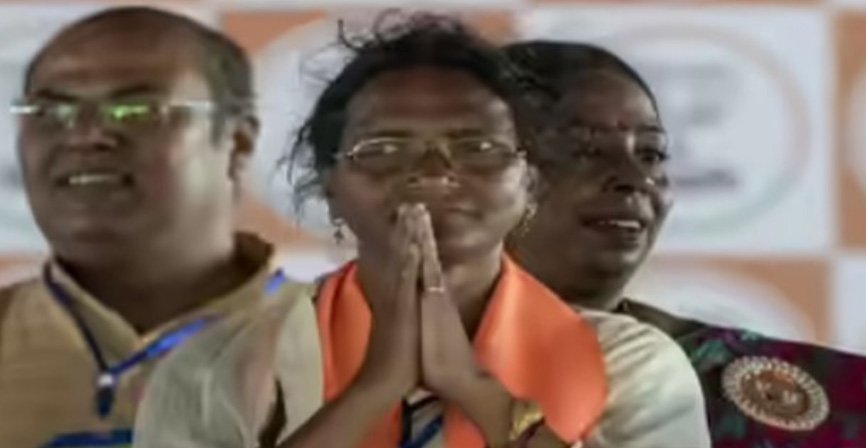 ആ​ർ​ജി ക​ർ ഇ​ര​യു​ടെ അ​മ്മ വി​ജ​യ​ത്തി​ലേ​ക്ക്; പ​ശ്ചി​മ ബം​ഗാ​ളി​ൽ ബി​ജെ​പി സ്ഥാ​നാ​ർ​ത്ഥി ര​ത്‌​ന ദേ​ബ്നാ​ഥി​ന് ച​രി​ത്ര മു​ന്നേ​റ്റം