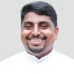 കാറില്‍ സഞ്ചരിക്കവേ യുവവൈദികൻ കുഴഞ്ഞുവീണു മരിച്ചു