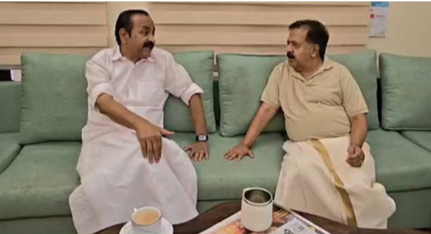 അ​നു​ന​യ ശ്ര​മം തു​ട​രു​ന്നു; വി.​ഡി. സ​തീ​ശ​ൻ ചെ​ന്നി​ത്ത​ല​യു​ടെ വ​സ​തി​യി​ൽ