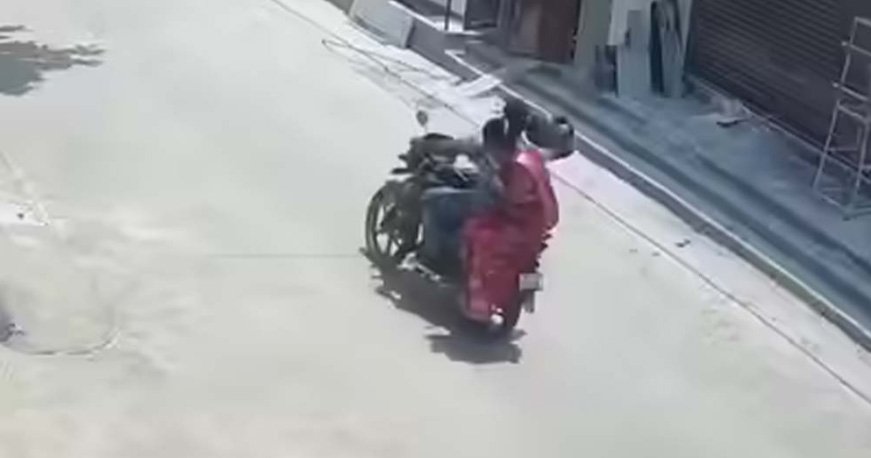 ബൈ​ക്ക് ഓ​ടി​ക്കു​ന്ന​തി​നി​ടെ പി​ന്നി​ലി​രു​ന്ന അ​മ്മാ​യി​യ​മ്മ​യെ ഹെ​ൽ​മ​റ്റി​ന് അ​ടി​ച്ച് കൊ​ന്ന യു​വാ​വ് പി​ടി​യി​ൽ