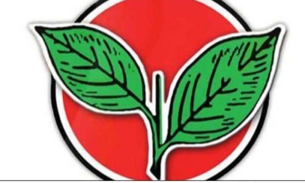 ര​ണ്ടി​ല ര​ണ്ടു​വ​ഴി​ക്ക്; സ്ഥാ​ന​ങ്ങ​ൾ നി​ല​നി​ർ​ത്താ​ൻ നെ​ട്ടോ​ട്ടം