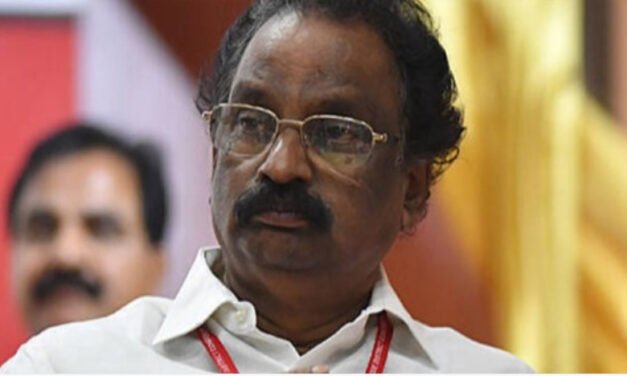 പോ​ലീ​സ് മൃ​ഗീ​യ​മാ​യ ആ​ക്ര​മ​ണം ന​ട​ത്തി; പാ​ല​ക്കാ​ട്ടെ ലാ​ത്തി​ച്ചാ​ർ​ജി​നെ​തി​രേ എ.​കെ.​ബാ​ല​ൻ