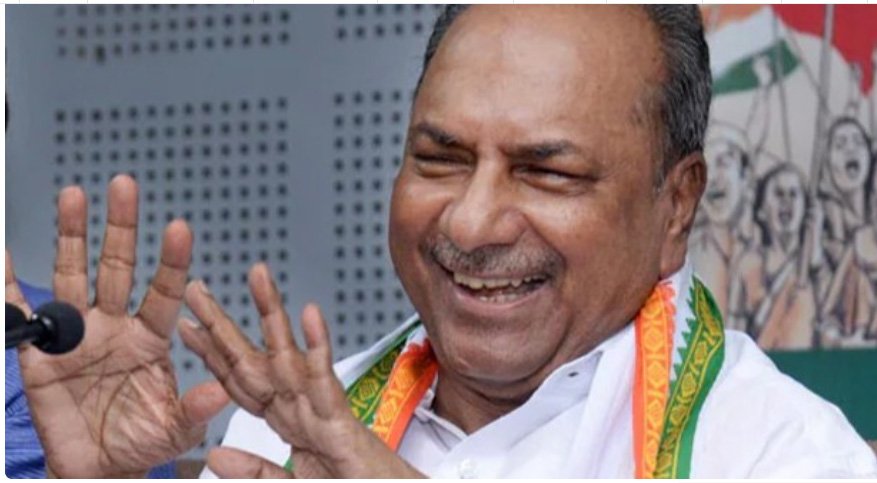 സി​പി​എ​മ്മി​ന്‍റെ തോ​ൽ​വി​യി​ൽ​നി​ന്നും യു​ഡി​എ​ഫും പ​ഠി​ക്ക​ണം: എ.​കെ.​ആ​ന്‍റ​ണി