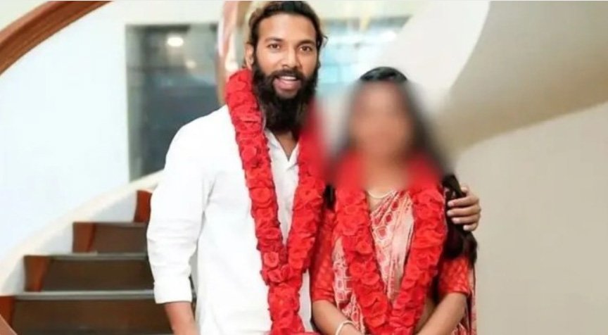 കോ​ട​തി​ക്ക് മു​ന്നി​ൽ തെ​ളി​വു​ക​ൾ നി​ര​ത്തി കും​ഭ​മേ​ള വൈ​റ​ൽ താ​രം