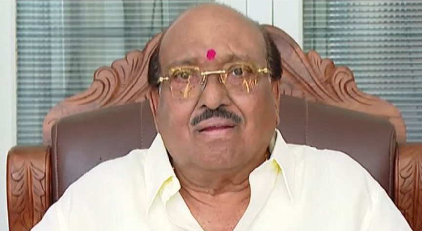 കളം മാറി വെള്ളാപ്പള്ളി; കെ.​സി. വേ​ണു​ഗോ​പാ​ലിനും ചെന്നിത്തലയ്ക്കും പു​ക​ഴ്ത്തൽ