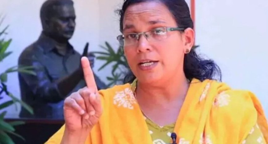 ഇ​ര​ട്ട​ച്ചങ്കന്‍ വി​യ​ര്‍​ത്തു; എം​എ​ല്‍​എ സ്ഥാ​നം രാ​ജി​വ​യ്ക്ക​ണ​മെ​ന്ന് കെ.​കെ.​ര​മ