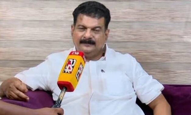 മലപ്പുറം, തിരുവനന്തപുരം, എറണാകുളം, കോഴിക്കോട് ജില്ലകൾ വിഭജിക്കണം: പി വി അൻവർ