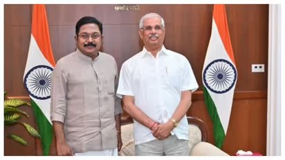 വിജയിയെ തടയാൻ പുതിയ നീക്കം; ഇപിഎസിനെ മുഖ്യമന്ത്രി ആക്കണമെന്നാണ് എഎംഎംകെ ആവശ്യം