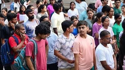 ചോദ്യ പേപ്പർ ചേർച്ച സ്ഥിരീകരിച്ചതിന് പിന്നാലെ നീറ്റ് UG പരീക്ഷ റദ്ദാക്കി