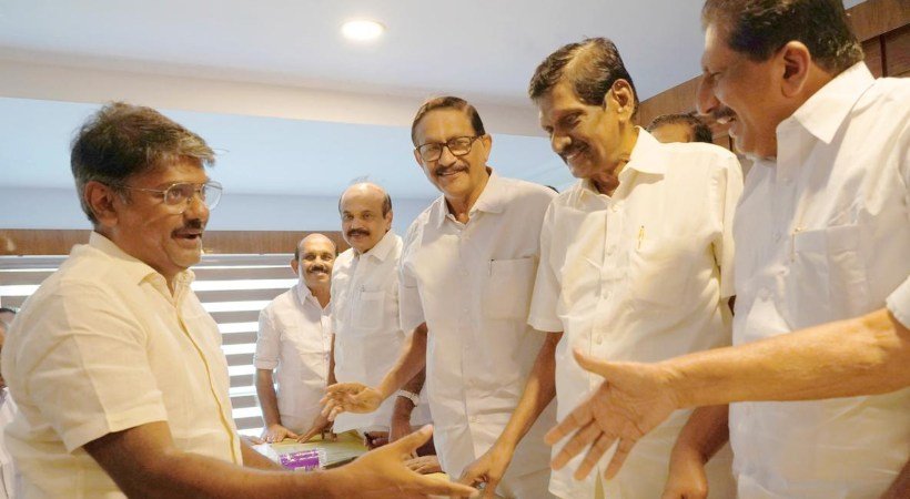 രണ്ടു മന്ത്രിസ്ഥാനവും ചീഫ് വിപ്പ് പദവിയും ആവശ്യപ്പെടാന്‍ കേരള കോണ്‍ഗ്രസ് – ജെ; മോന്‍സ് ജോസഫ് നിയമസഭാ കക്ഷി നേതാവ്