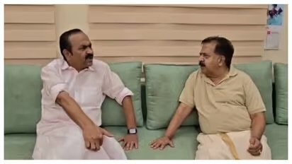 വിഡി സതീശൻ രമേശ് ചെന്നിത്തലയുടെ വീട്ടിൽ; ചെന്നിത്തല തന്റെ നേതാവെന്ന് സതീശൻ, മന്ത്രി സ്ഥാനം പാർട്ടി തീരുമാനിക്കുമെന്ന് ചെന്നിത്തല