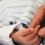 വലിച്ചെറിഞ്ഞ കുഞ്ഞുണ്ടായത് ഇതര സംസ്ഥാനക്കാരനായ കാമുകനിൽ നിന്ന്; കുഞ്ഞിനെ വേണ്ടെന്ന് അമ്മ