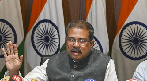 ‘ഞാൻ ഉത്തരവാദിത്തം ഏറ്റെടുക്കുന്നു’: സിബിഎസ്ഇ ഒഎസ്എം വിവാദത്തിൽ മൗനം വെടിഞ്ഞ് ധർമേന്ദ്ര പ്രധാൻ