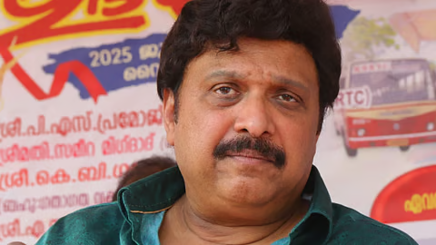 ഗണേഷ് കുമാറിന്‍റെ തോൽവി പായസം വച്ച് ആഘോഷിച്ച് ഡ്രൈവിങ് സ്കൂളുകാർ