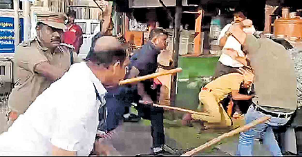 നവകേരള യാത്രയ്ക്കിടയിലെ മർദനം: ഗണ്‍മാന്‍മാര്‍ അടക്കം അഞ്ചു പൊലീസുകാര്‍ പ്രതികള്‍