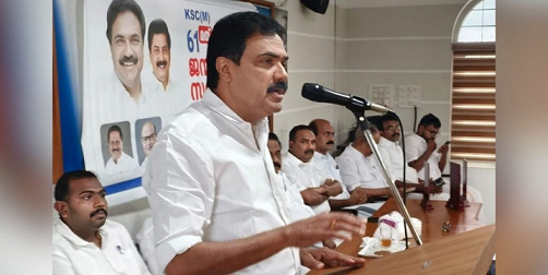 കേരള കോൺഗ്രസ് എമ്മിൽ മുന്നണി മാറ്റ ചർച്ച; എൻഡിഎയിലേക്കും പോകാമെന്ന് ഒരു വിഭാഗം
