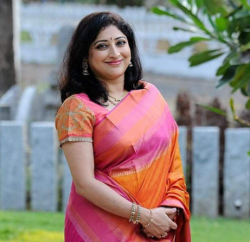 ‘അമ്മയാകാൻ തോന്നിയിട്ടില്ല, കല്യാണം കഴിക്കാനും’; 56-ലും സിംഗിൾ ആണ് ലക്ഷ്മി ഗോപാലസ്വാമി