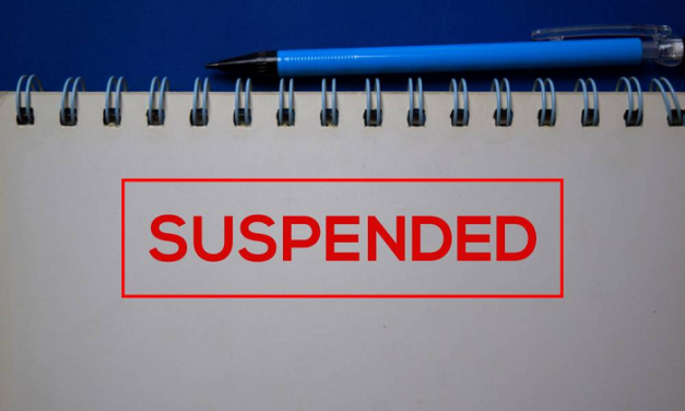 മുഖ്യമന്ത്രിക്കെതിരെ ഫേസ്ബുക്ക് പോസ്റ്റ്: സ്‌കൂൾ പ്രിൻസിപ്പലിന് സസ്‌പെന്‍ഷന്‍
