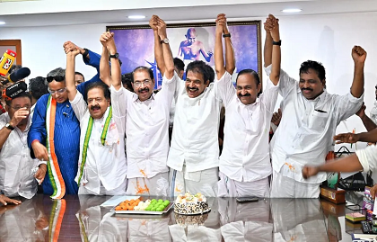 കേരളത്തില്‍ യുഡിഎഫ് തരംഗം: പത്ത് വർഷത്തിന് ശേഷം ചരിത്ര വിജയം