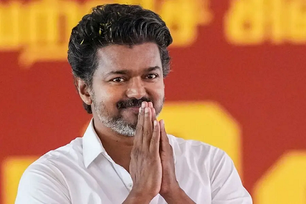 ജയിക്കുന്ന സ്ഥാനാർത്ഥികളെ റിസോർട്ടിലേക്ക് മാറ്റാൻ വിജയ് നിർദേശം നൽകിയതായി റിപ്പോർട്ടുകൾ