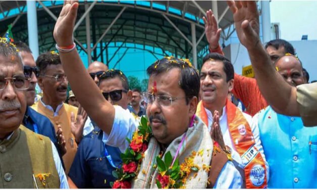 വി​ദേ​ശ​ത്തി​രു​ന്ന് ഇ​ന്ത്യ​ൻ യു​വാ​ക്ക​ളെ ക​ളി​പ്പാ​വ​ക​ളാ​ക്കാ​ൻ നോ​ക്കേ​ണ്ട; ബി​ജെ​പി ദേ​ശീ​യ അ​ധ്യ​ക്ഷ​ൻ നി​തി​ൻ ന​വി​ൻ