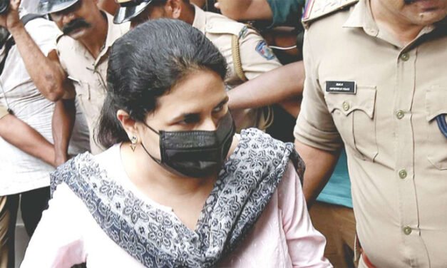 മാ​സ​പ്പ​ടി കേ​സ്; ടി.​ വീ​ണ​യു​ടെ ബാങ്കിലെ ലോക്കർ പരിശോധന പൂർത്തിയായി