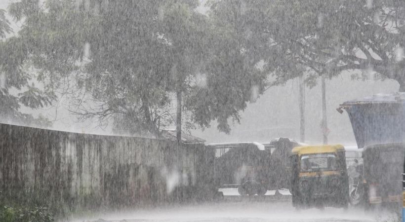 സംസ്ഥാനത്ത് മഴ ശക്തമാകും; 4 ജില്ലകളിൽ ഓറഞ്ച് അലർട്ട്