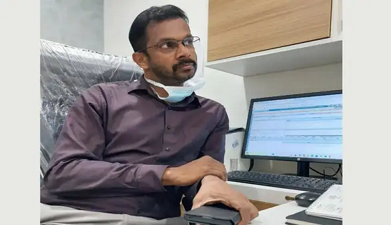 സർക്കാർ ശമ്പളം 3 ലക്ഷം, സ്വകാര്യ ആശുപത്രിയിൽ 7 ലക്ഷം; വയനാട് മെഡിക്കൽ കോളേജ് ഡോക്ടർ വിജിലൻസ് പിടിയിൽ