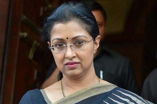അണ്ണാ ഡിഎംകെയിൽനിന്ന് രാജിവെച്ച് നടി ഗൗതമി