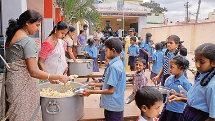 വിലക്കയറ്റത്തിലും മാറാതെ ഉച്ചഭക്ഷണ വിഹിതം: കീശയിൽനിന്ന് പണം ചെലവാക്കി വലഞ്ഞ് സ്കൂൾ അധ്യാപകർ