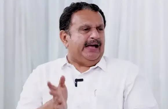 പിണറായി മുഖ്യമന്ത്രിയായിരുന്നപ്പോള്‍ അമേരിക്കയില്‍ ഇരുന്ന് കാബിനറ്റില്‍ അധ്യക്ഷനായി: കെ മുരളീധരൻ