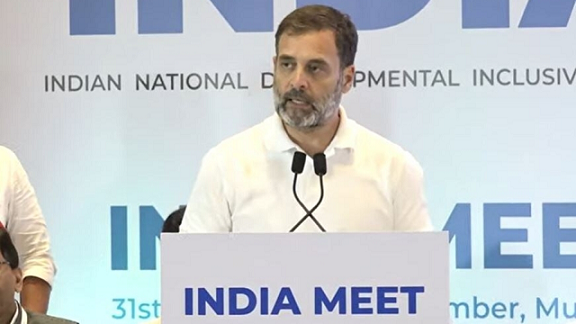 ‘പിണറായിയെ കെട്ടിപ്പിടിക്കാൻ കഴിയില്ല’; ഇന്ത്യ സഖ്യ യോഗത്തിൽ രാഹുൽ ഗാന്ധി